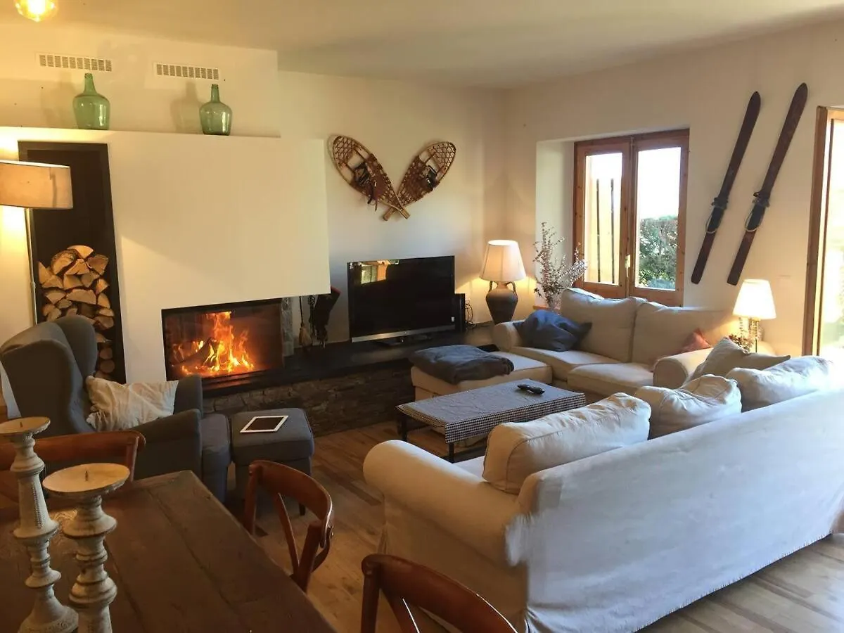 Holiday home Casa Pareada En Ger Con Excelentes Vistas Villa