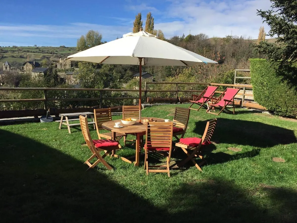 Casa Pareada En Ger Con Excelentes Vistas Villa Holiday home